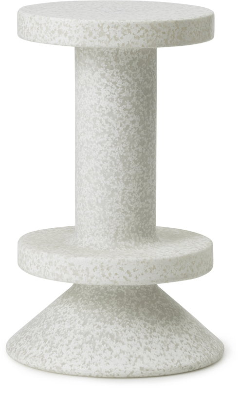 tabouret-de-bar-en-plastique-recycle-blanc-65cm-bit-normann-copenhagen-1