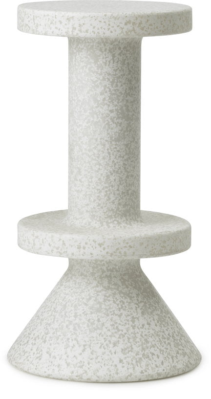 tabouret-de-bar-en-plastique-recycle-blanc-75cm-bit-normann-copenhagen-1