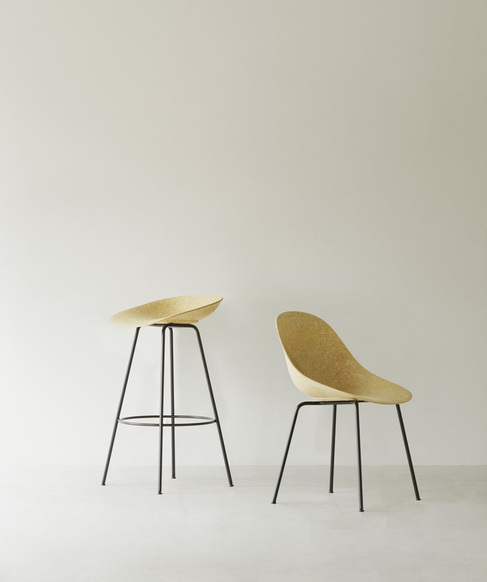 tabouret-de-bar-recyclable-en-chanvre-et-acier-noir-75cm-mat-normann-copenhagen-4