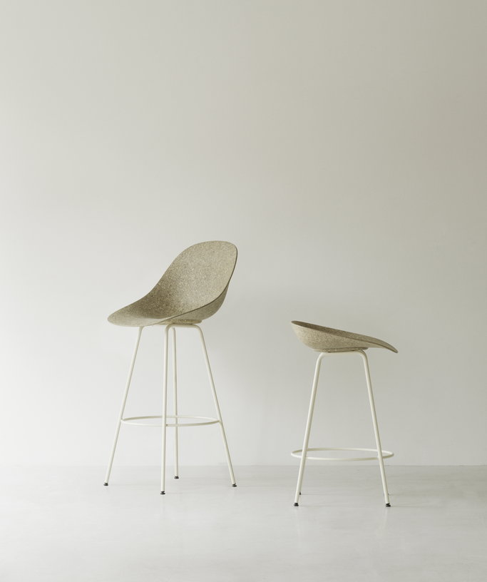 tabouret-de-bar-recyclable-en-herbes-marines-et-acier-creme-75cm-mat-normann-copenhagen-6