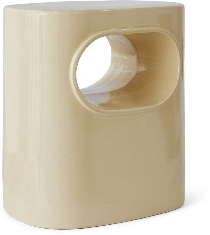table-d-appoint-en-faience-creme-26x36x39cm-space-hkliving-2