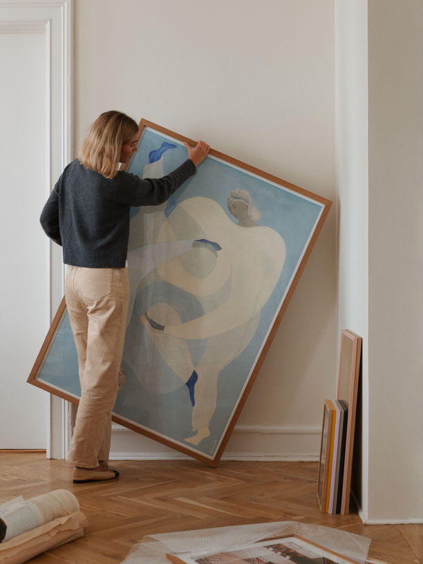 affiche-100x140cm-hold-you-blue-the-poster-club-5
