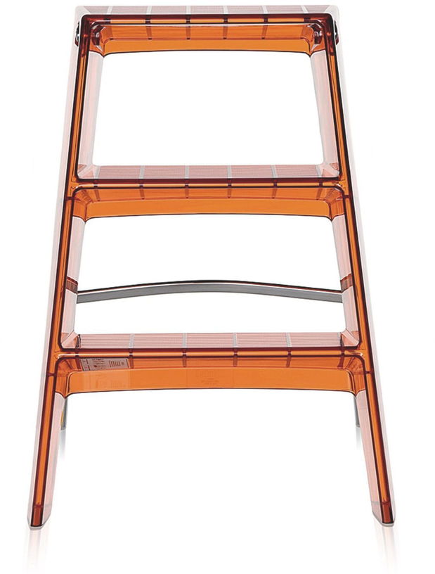 escabeau-en-acier-et-polycarbonate-ambre-upper-kartell-2