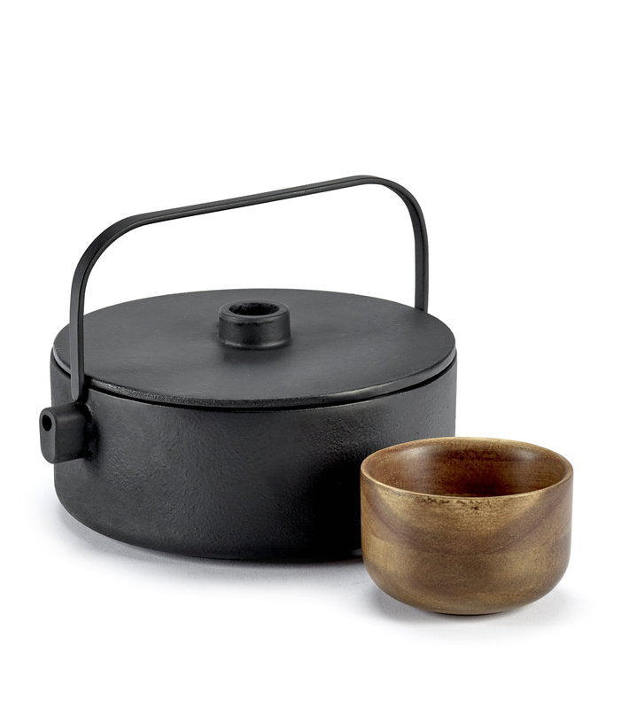 theiere-en-fonte-noir-et-4-tasses-a-the-en-bois-collage-serax-1