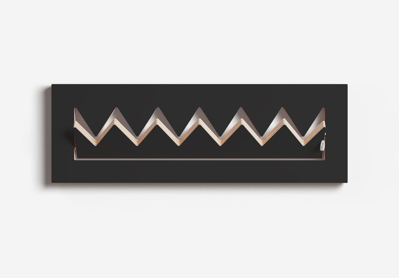 porte-manteaux-en-bouleau-teinte-noir-60x20cm-flapps-crownhang-ambivalenz-2