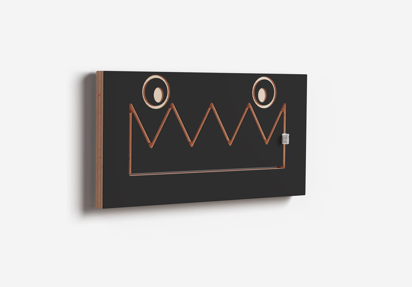 porte-manteaux-en-bouleau-teinte-noir-40x20cm-flapps-monsterhang-ambivalenz-3