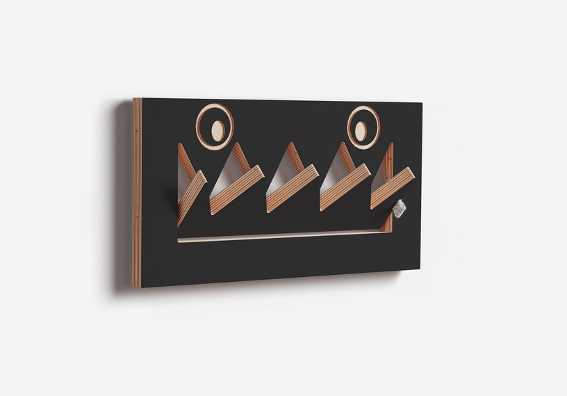 porte-manteaux-en-bouleau-teinte-noir-40x20cm-flapps-monsterhang-ambivalenz-1