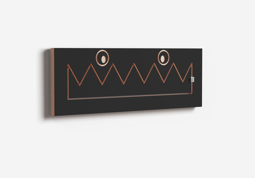 porte-manteaux-en-bouleau-teinte-noir-60x20cm-flapps-monsterhang-ambivalenz-3