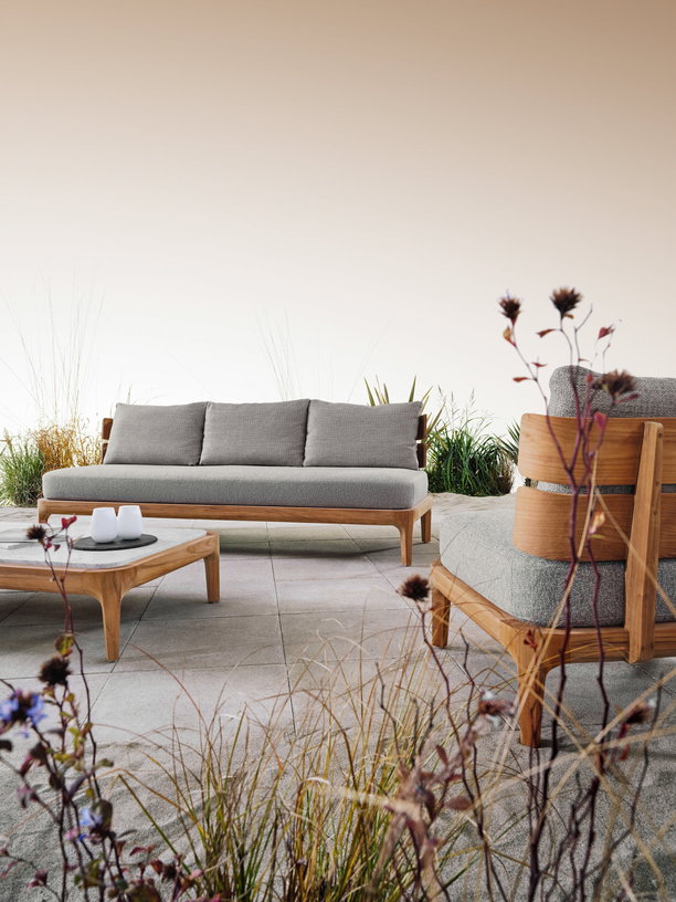 pouf-d-exterieur-en-teck-et-coussins-gris-berlin-01-mediterraneo-04-gervasoni-3