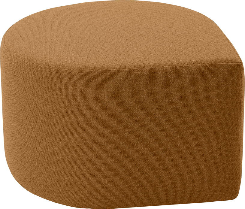 pouf-en-boucle-ambre-70x60-cm-stilla-aytm-1