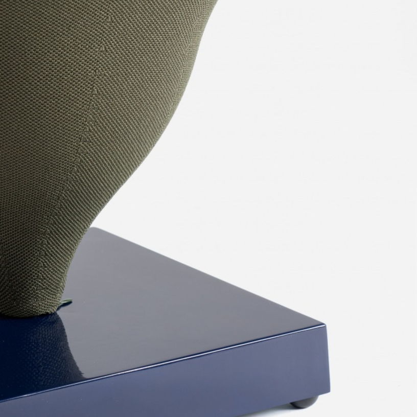 chaise-structure-en-metal-navy-et-housse-polyester-kiwi-75cm-gelato-moustache-3