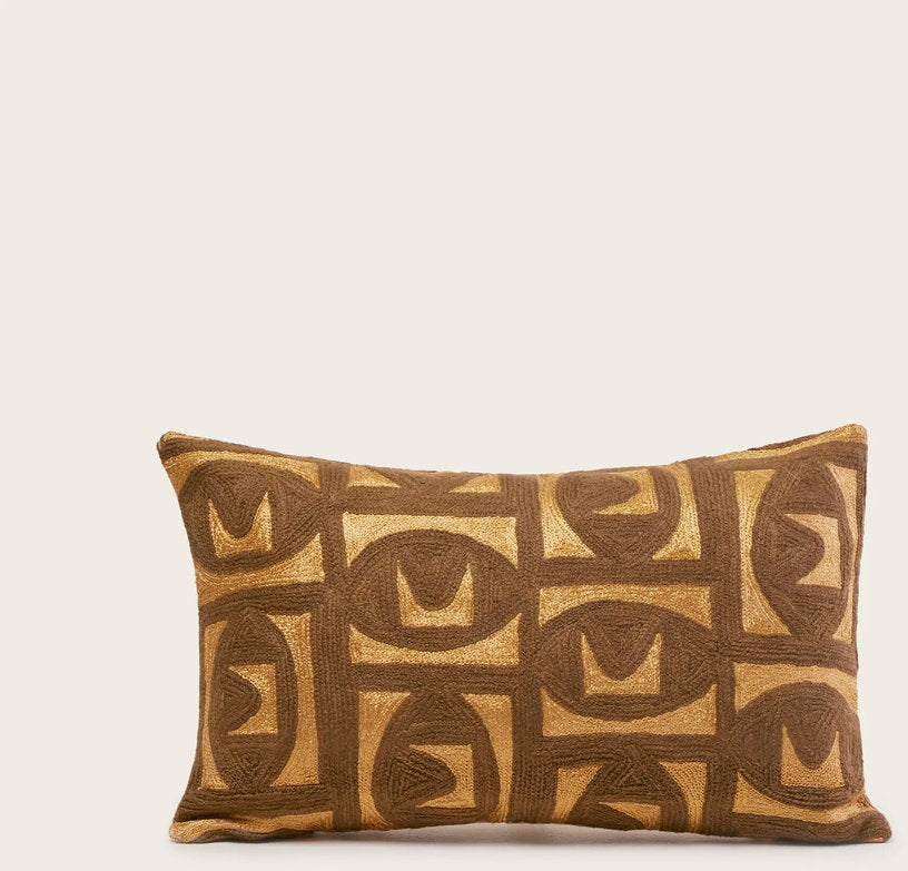 housse-de-coussin-brun-cuivre-28x47cm-zacary-madura-1