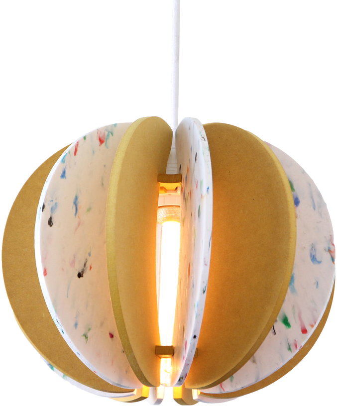 suspension-ronde-en-plastique-recycle-blanc-et-bois-colore-jaune-29cm-alpha-zulu-rif-7