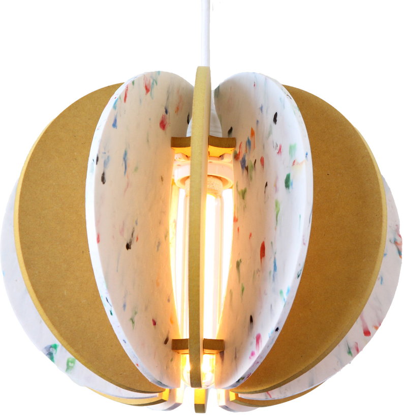 suspension-ronde-en-plastique-recycle-blanc-et-bois-colore-jaune-29cm-alpha-zulu-rif-5