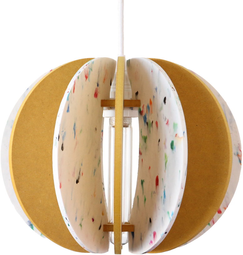suspension-ronde-en-plastique-recycle-blanc-et-bois-colore-jaune-29cm-alpha-zulu-rif-2