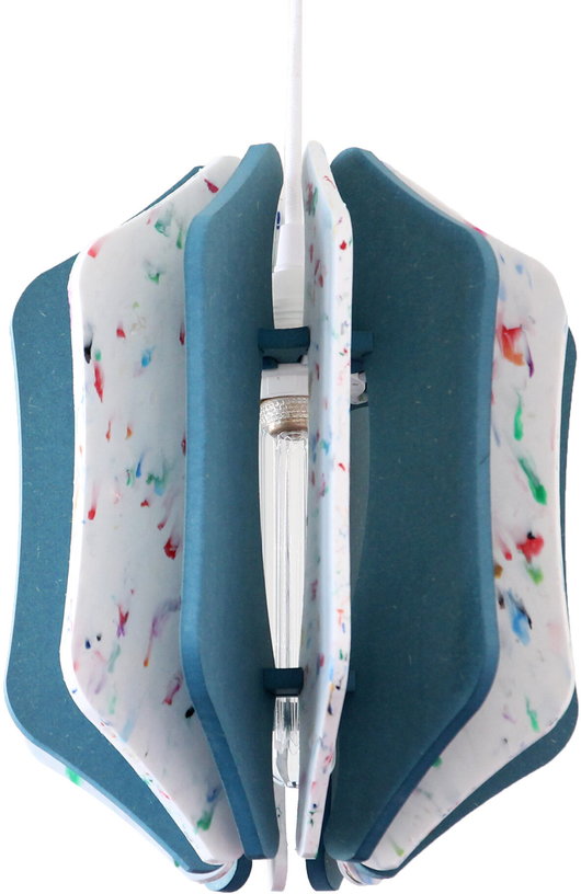 suspension-carree-en-plastique-recycle-blanc-et-bois-colore-bleu-23x29cm-alpha-zulu-rif-5