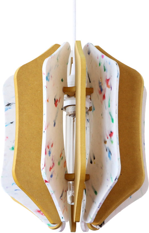 suspension-carree-en-plastique-recycle-blanc-et-bois-colore-jaune-23x29cm-alpha-zulu-rif-3