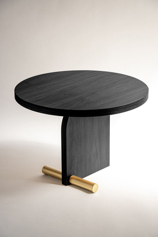 table-d-appoint-en-frene-noir-et-detail-dore-42cm-nova-2-nomon-1