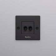 interrupteur-a-bascule-2g-noir-buster-punch-1