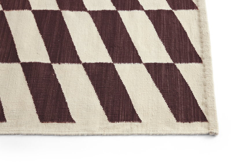 tapis-rectangulaire-kelim-en-laine-damier-bordeaux-200x140cm-shift-hay-3