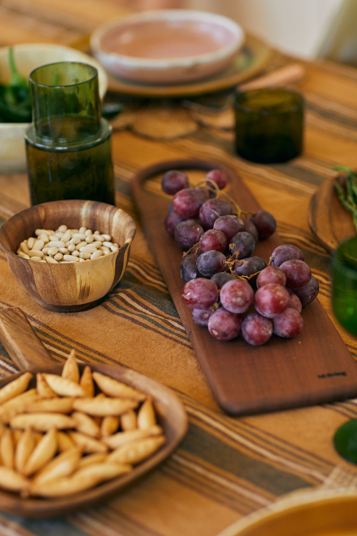 Acacia Bread Board S - HKLIVING — 355623.jpg