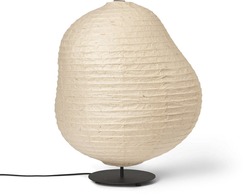 lampadaire-bas-en-papier-washi-naturel-63-3cm-kurbis-ferm-living-1