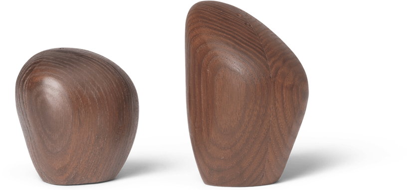 saliere-et-poivrier-en-frene-marron-fonce-cairn-ferm-living-1