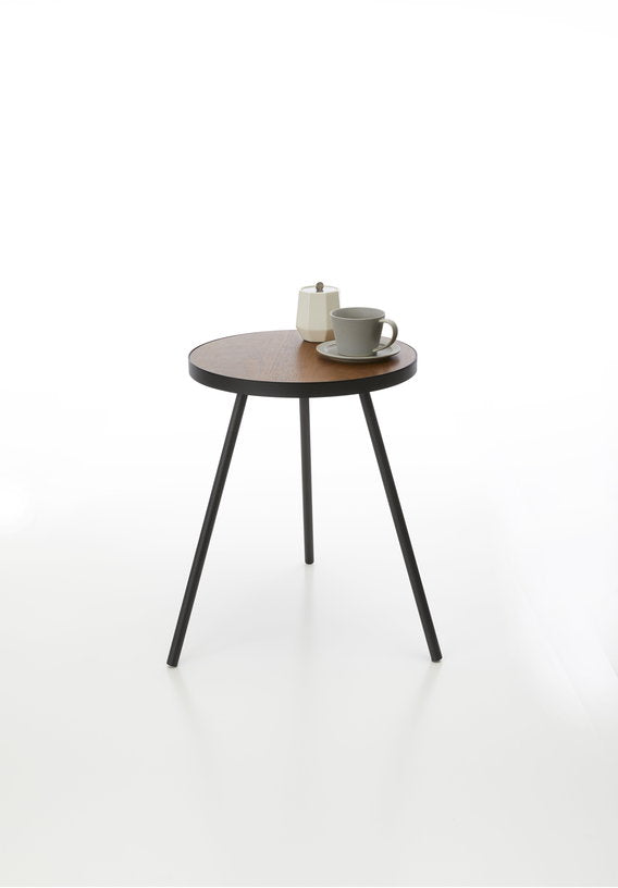 table-d-appoint-ronde-en-bois-et-acier-noir-50cm-yamazaki-3