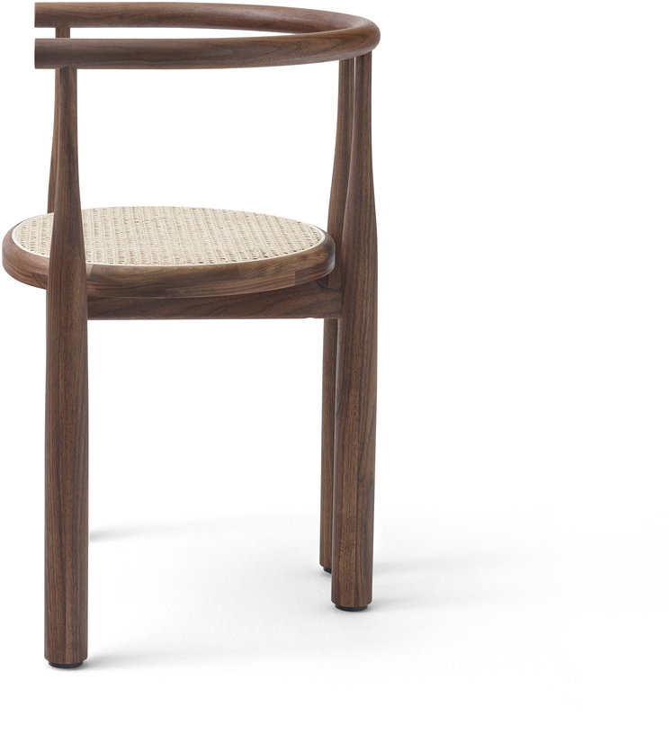 chaise-avec-accoudoirs-en-noyer-et-cannage-bukowski-new-works-3