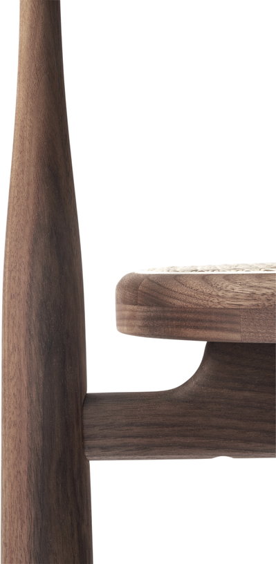 chaise-avec-accoudoirs-en-noyer-et-cannage-bukowski-new-works-6