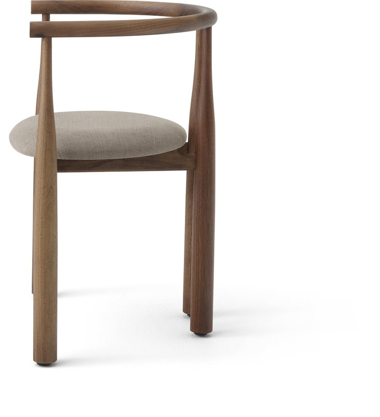chaise-avec-accoudoirs-en-noyer-et-linara-342-bukowski-new-works-3