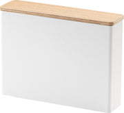 etui-a-filtres-a-cafe-en-acier-blanc-15-5cm-yamazaki-1