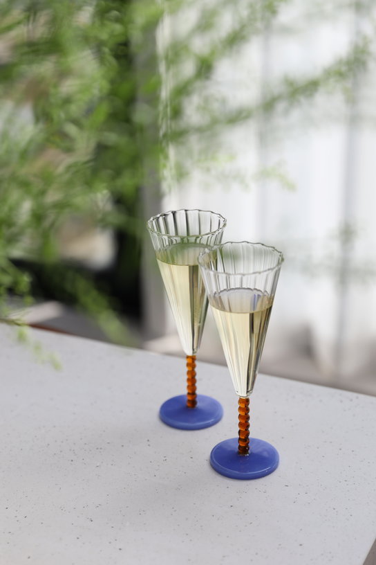 2-flutes-de-champagne-en-verre-ambre-18cl-21x7-5cm-perle-klevering-2