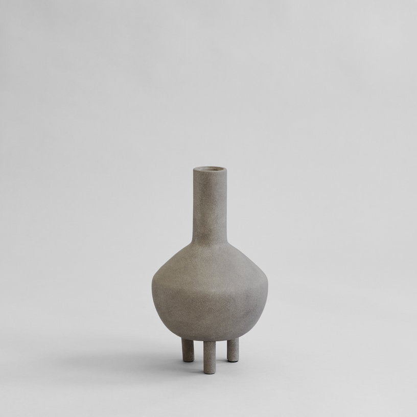 vase-en-ceramique-taupe-35-5x20cm-duck-101-copenhagen-1