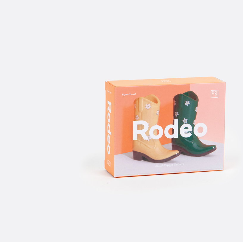 saliere-et-poivriere-en-ceramique-en-forme-de-bottes-de-cow-boy-9cm-doiy-3