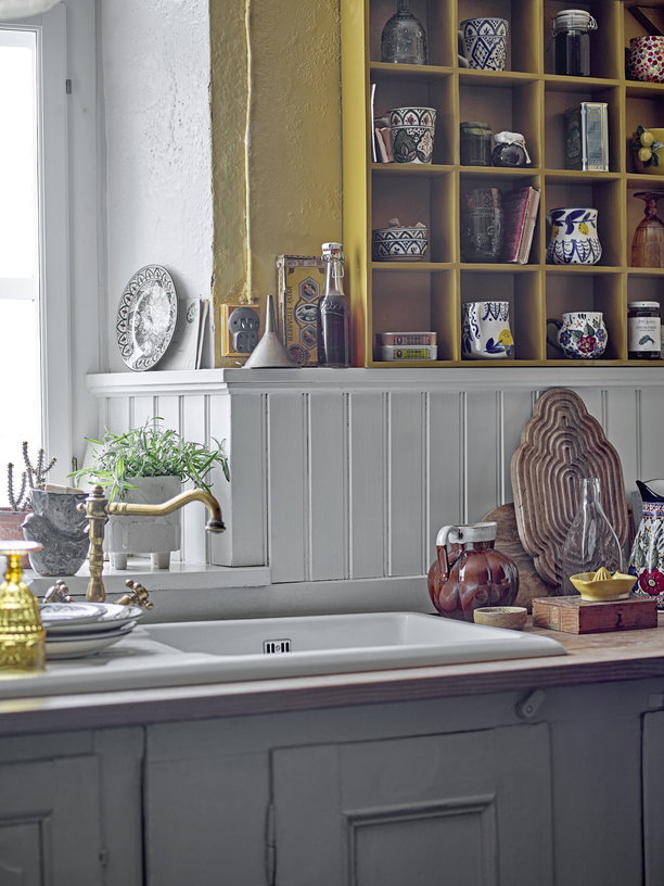 tasse-fleuriste-gres-rouge-bloomingville-2