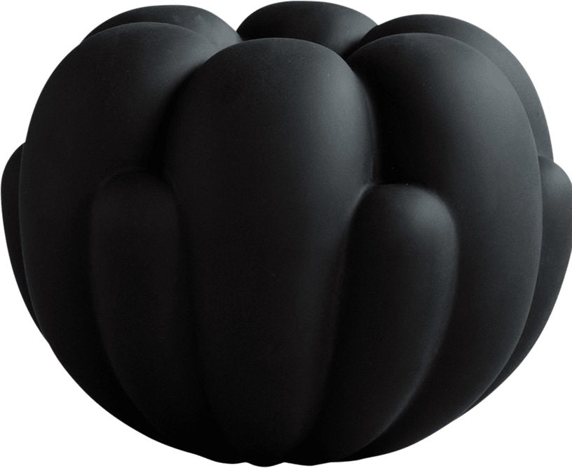 petit-vase-en-ceramique-noir-24x18cm-bloom-101-copenhagen-1