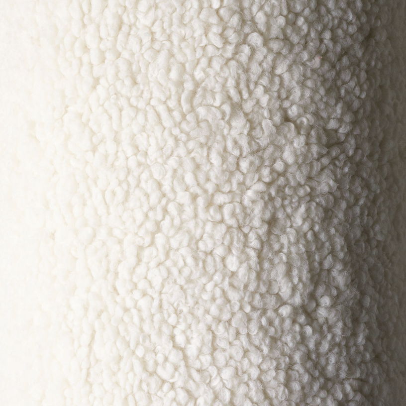 fauteuil-arrondit-en-sherpa-boucle-blanc-80x65x55-moon-chair-wigiwama-5