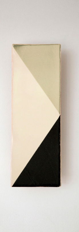 applique-murale-rectangulaire-en-ceramique-verte-et-noire-30x10cm-tile-violaine-d-harcourt-1