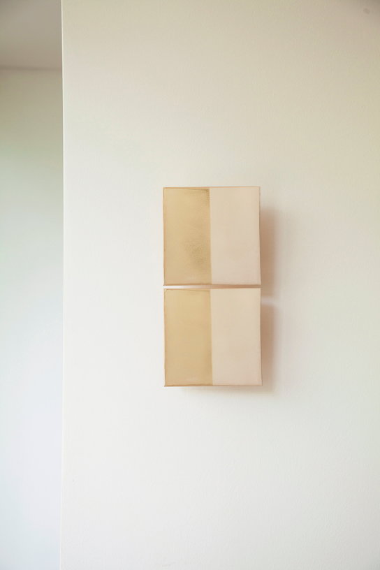 applique-murales-en-ceramique-beige-29x14cm-tiles-line-violaine-d-harcourt-6