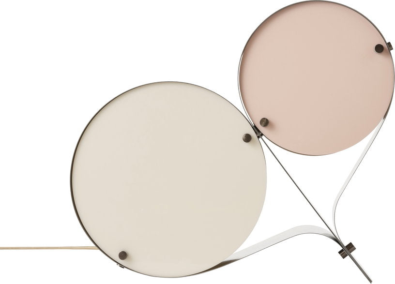 lampe-de-table-rose-et-ivoire-coppia-gubi-3