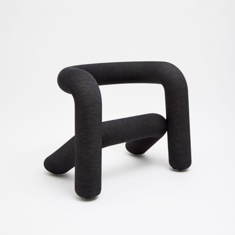 fauteuil-noir-beige-65cm-extra-bold-moustache-1