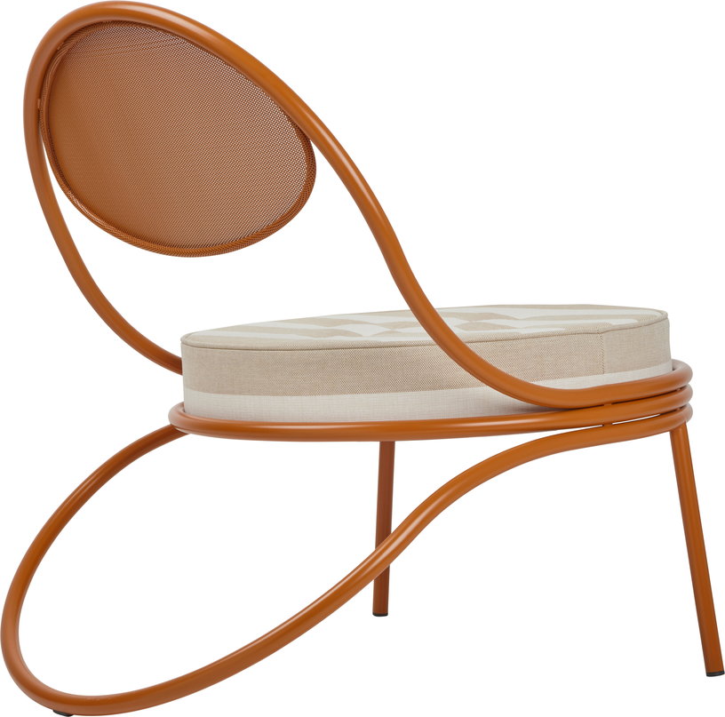 fauteuil-lounge-orange-et-tissu-raye-copacabana-gubi-2