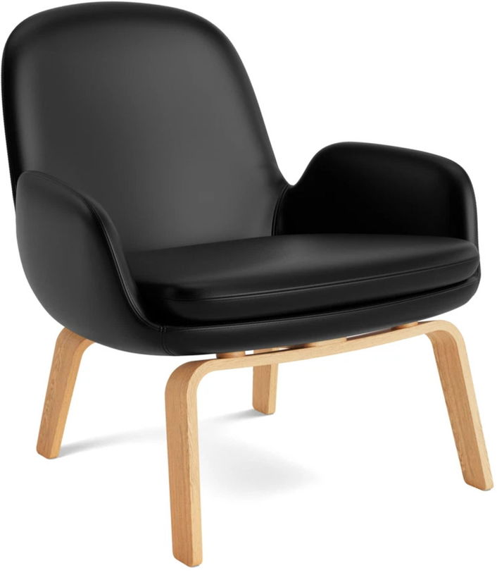 fauteuil-bas-avec-pieds-en-chene-et-assise-en-cuir-noir-era-normann-copenhagen-2-1