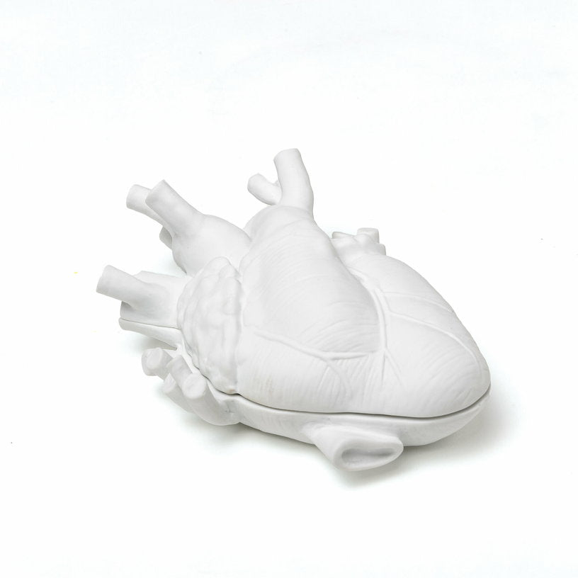 boite-de-rangement-coeur-humain-en-porcelaine-fine-love-in-a-box-seletti-2