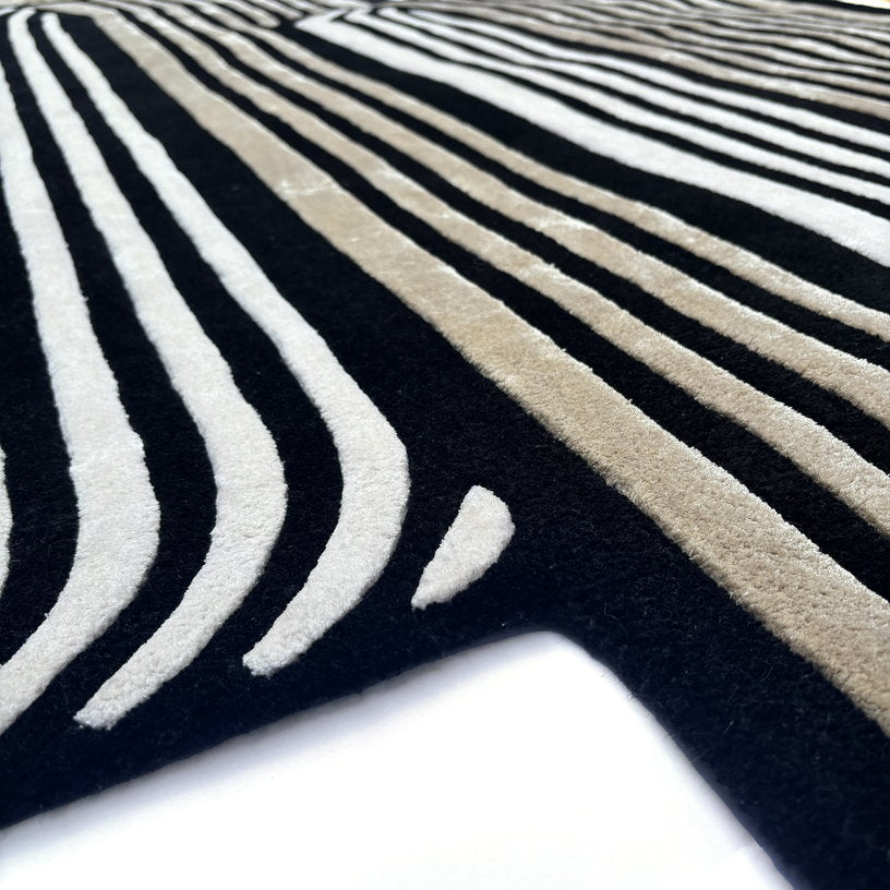 tapis-organique-en-laine-noir-et-blanc-120x170cm-cactus-edito-2