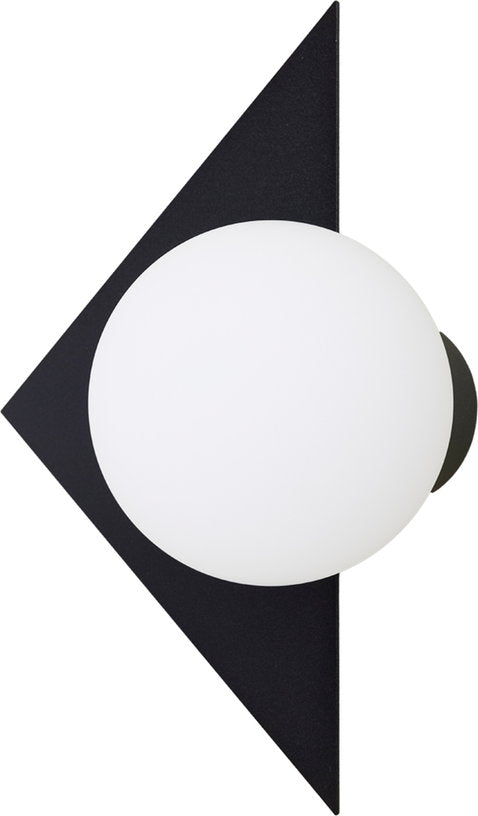 applique-murale-triangulaire-en-verre-opalin-et-acier-ninja-black-28cm-candy-swedish-ninja-3