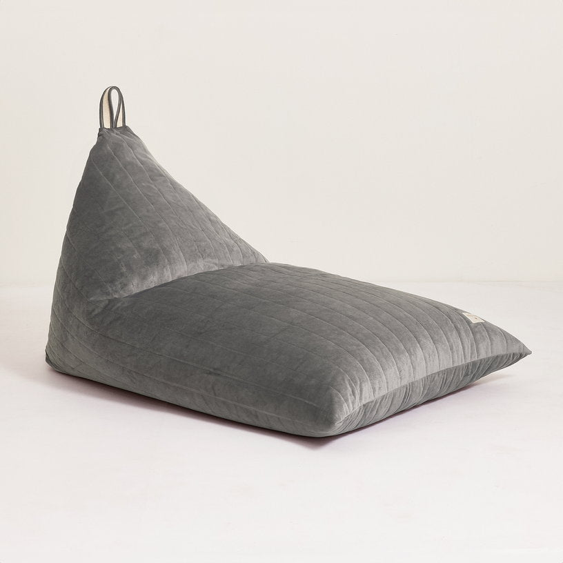 pouf-en-velours-recycle-gris-115x77x77cm-essaouira-nobodinoz-1
