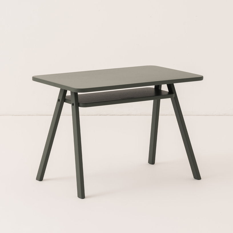 ensemble-bureau-enfant-avec-1-chaise-en-bois-de-hetre-massif-vert-profond-growing-green-nobodinoz-2