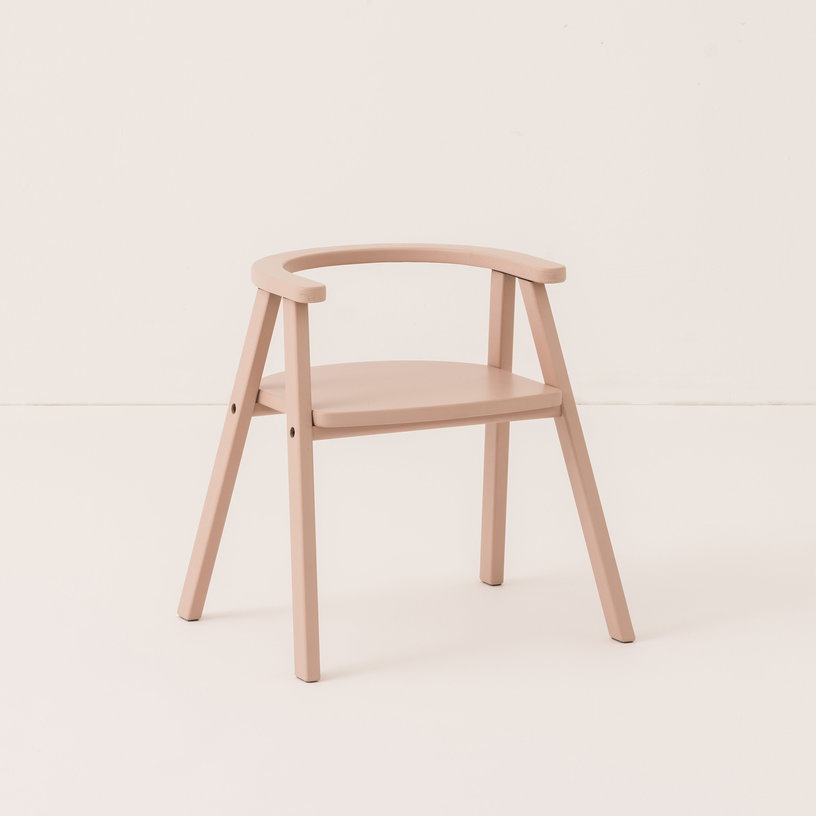 ensemble-bureau-enfant-avec-1-chaise-en-bois-de-hetre-massif-rose-blush-growing-green-nobodinoz-3